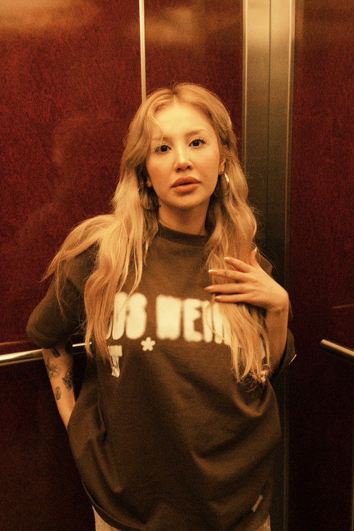 MYDRUG brown rhinestone oversized t-shirt